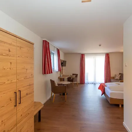 Waldblick Hotel 3*